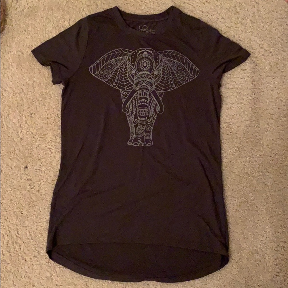 Stretchy tee with elephant design